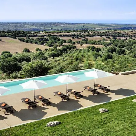 Relais Chiaramonte רגוזה