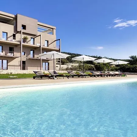 אתר נופש Relais Chiaramonte 4*