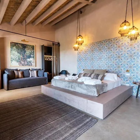 אתר נופש Relais Chiaramonte 4*