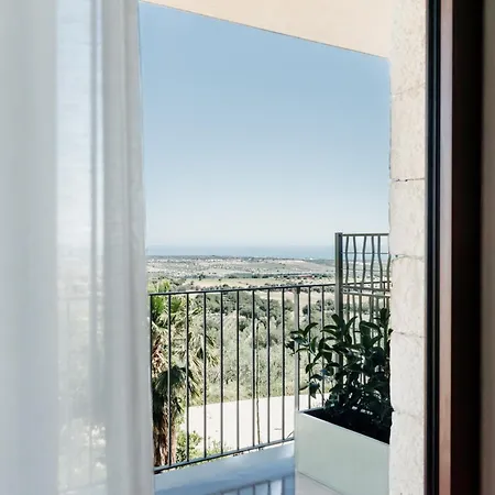 Relais Chiaramonte רגוזה