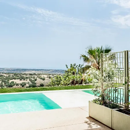 Relais Chiaramonte אתר נופש רגוזה