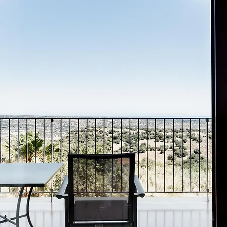 Relais Chiaramonte 4* רגוזה