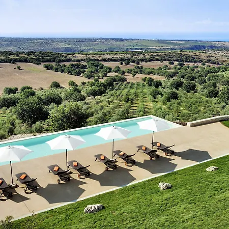 Relais Chiaramonte 4* רגוזה