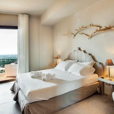אתר נופש Relais Chiaramonte רגוזה