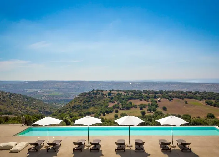 Üdülőközpont Relais Chiaramonte 4*